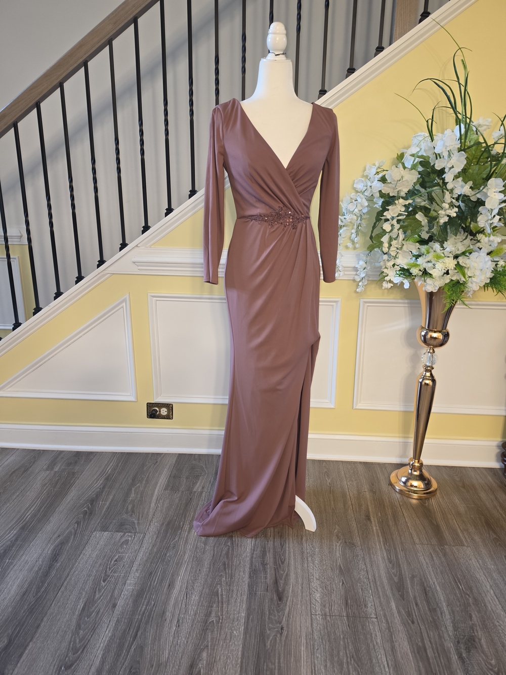 Oleg Cassini Mauve Long Sleeve V-Neck Women’s Dress Sz-2